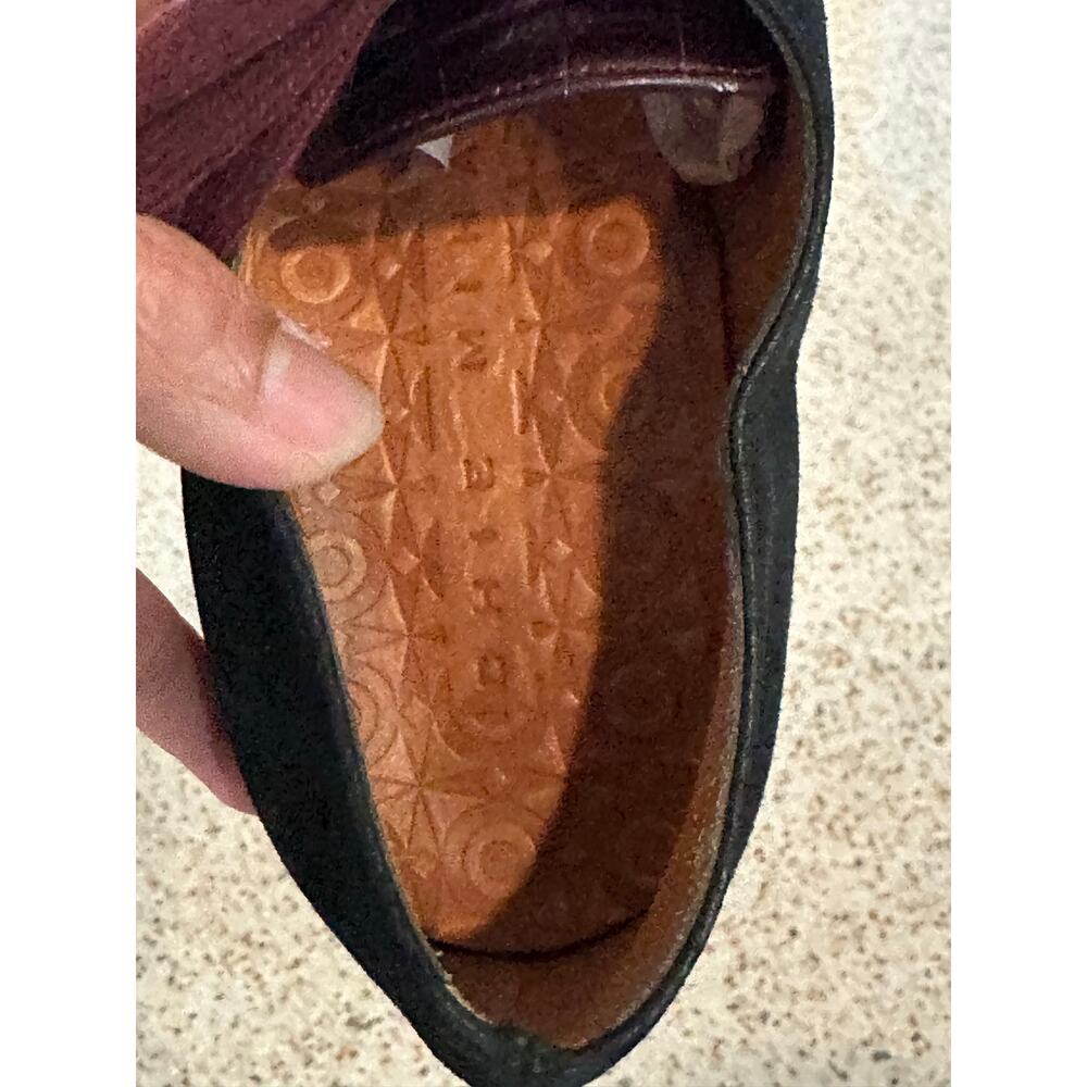 Chie Mihara Xeli Two-Tone Black/Burgundy Leather Block Heel Oxfords Size 38 $450 - Picture 8 of 17